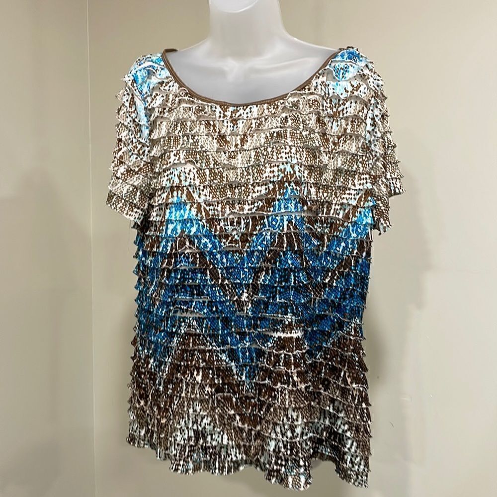 NWOT New Directions layered chevron striped blouse.  Size XL extra large 14/16